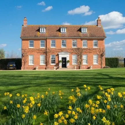 Magni Finance, High Value Mortgage Brokers in London, specialising in high net worth mortgages.